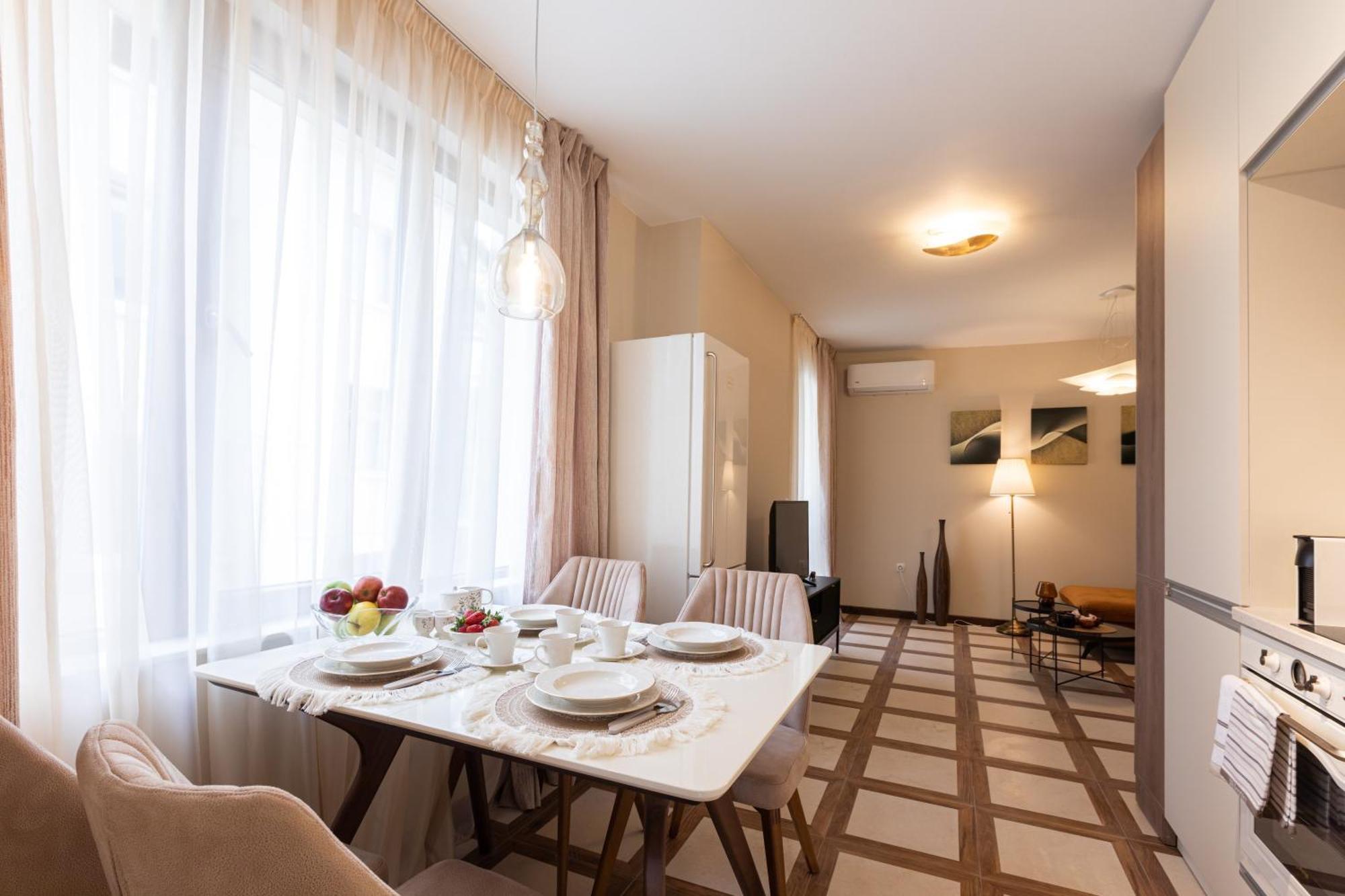 Didi's Designer Apartment